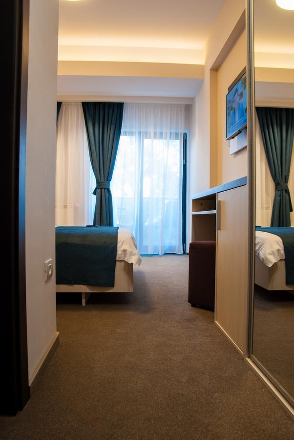 Hotel Milano Blue Mamaia Exterior foto